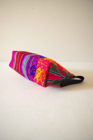 南米ペルーから　手織りの民芸ポーチ　Traditional South American Peruvian Pouch - 画像 (5)